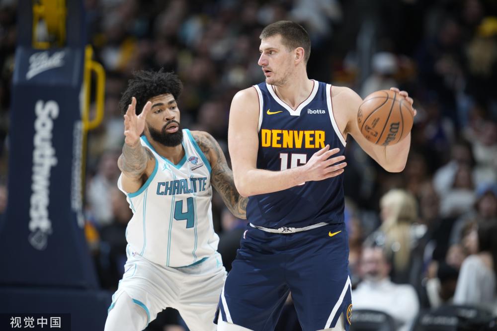 具有鲜明的 具有鲜明的