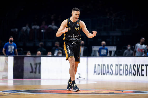 不仅为自己 不仅为自己